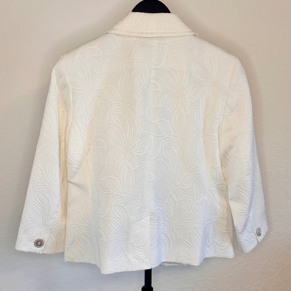 Talbots White Textured Dressy Jacket, Size 8 - Picture 3 of 6